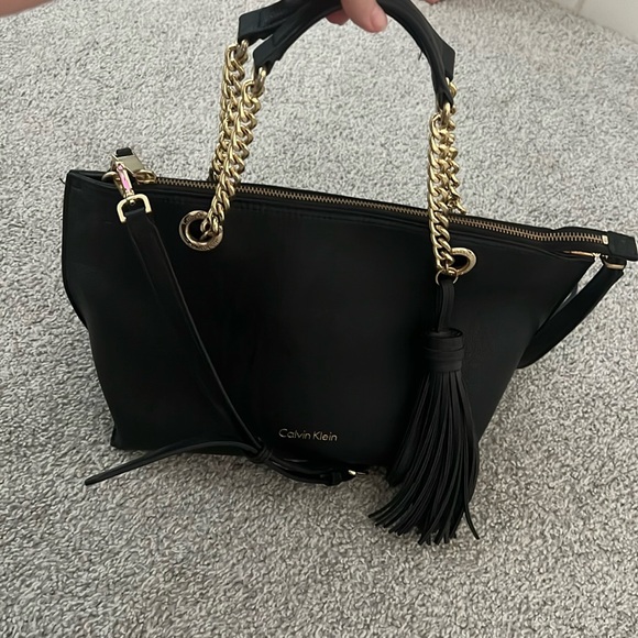 Calvin Klein purse - Picture 1 of 12